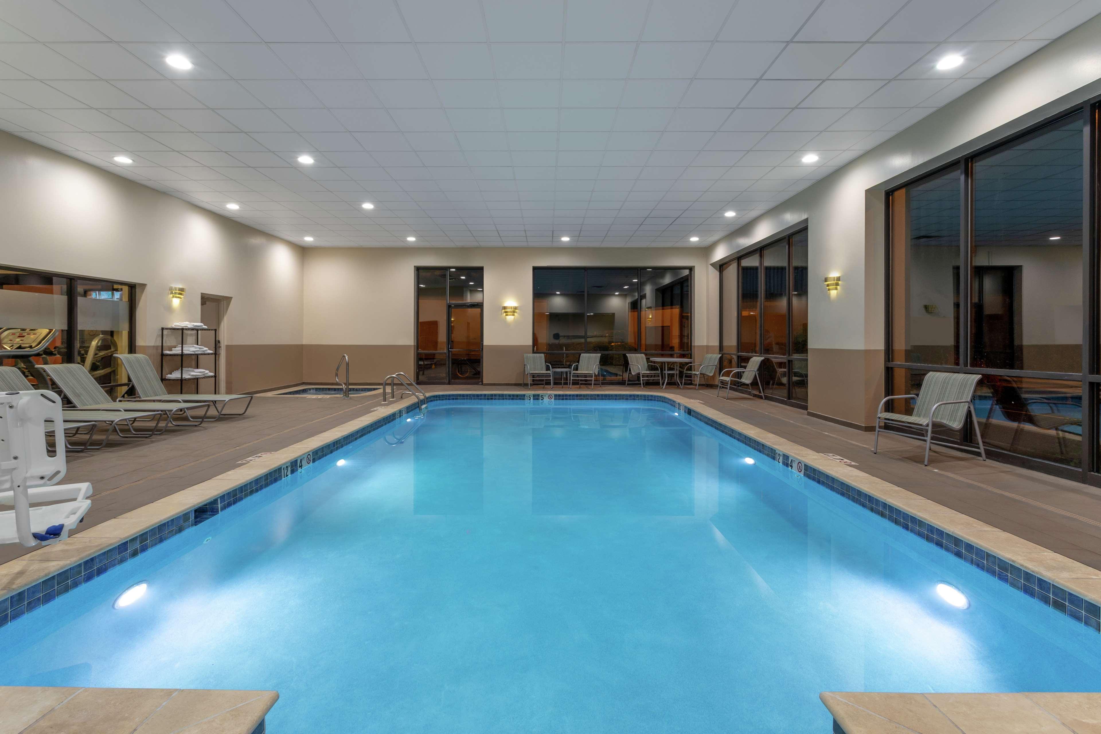 Hampton Inn Bedford Exterior foto