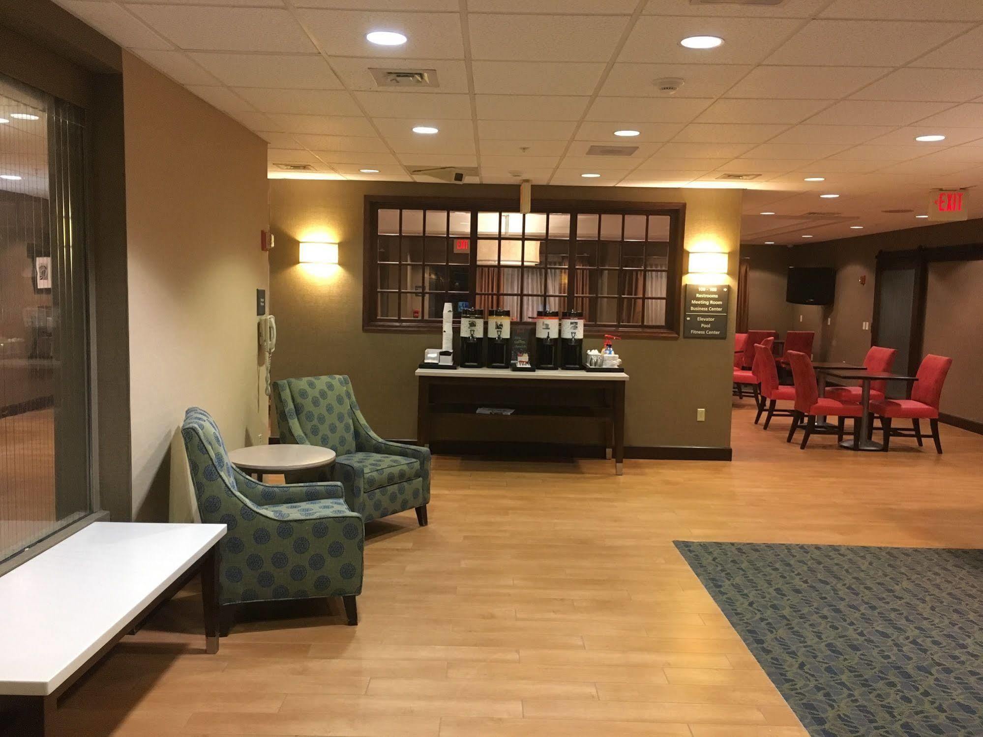 Hampton Inn Bedford Exterior foto